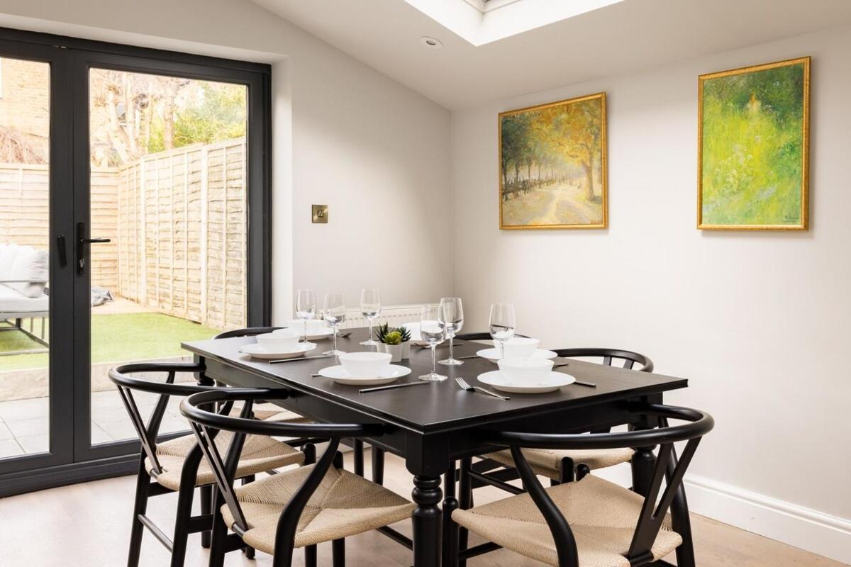 Casa vacanze Bright, Spotless Fulham With Private Garden Londra