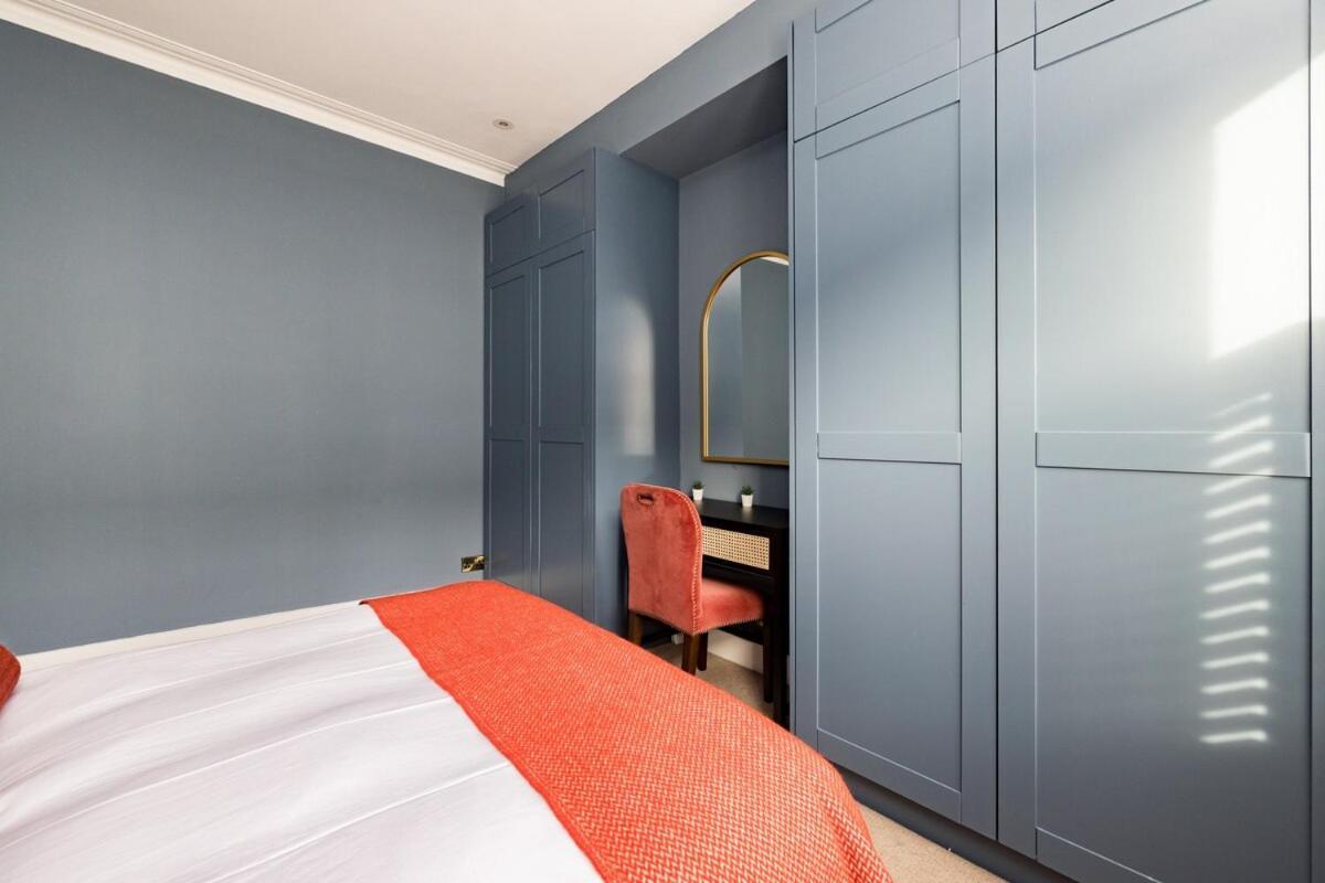 Bright, Spotless Fulham With Private Garden Londra